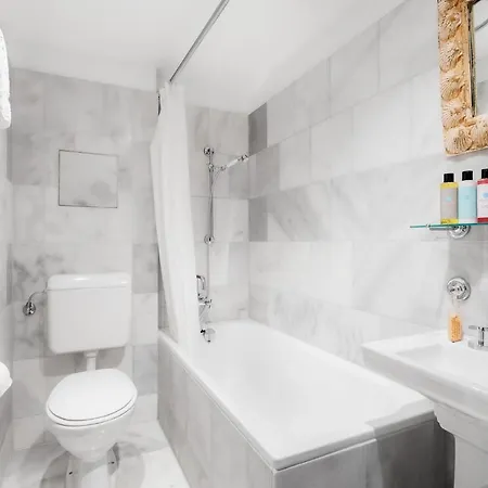 Visionapartments Albertstrasse - Self Check-in *