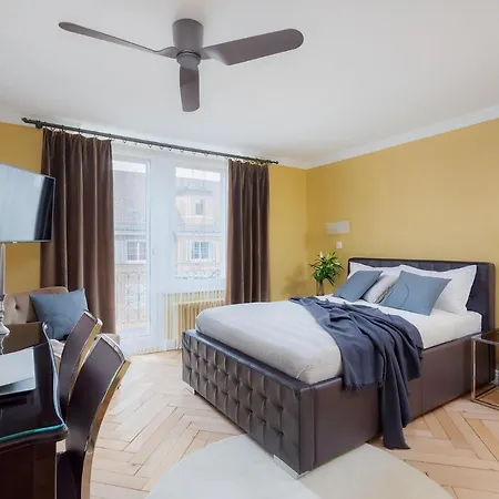 Visionapartments Albertstrasse - Contactless Check-in Апартаменти *