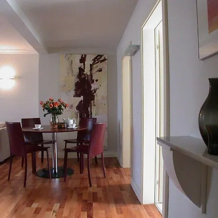 Visionapartments Albertstrasse - Contactless Check-in Апартаменти